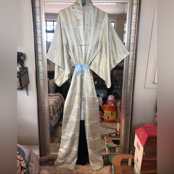 Authentic Japanese  Kimono / Robe - Picture 7 of 9